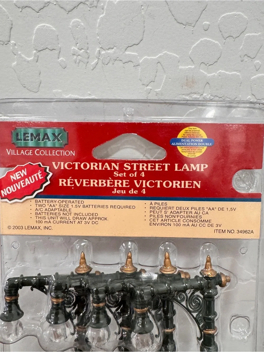 Lemax Rustic Street Lamp Set 4 Lighted Village Light Battery Power NIP Christmas